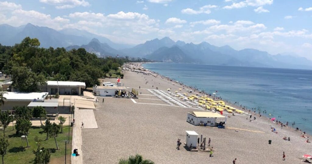 Turkse stranden met kinderen: de relaxedste plekken voor een zorgeloze gezinsvakantie