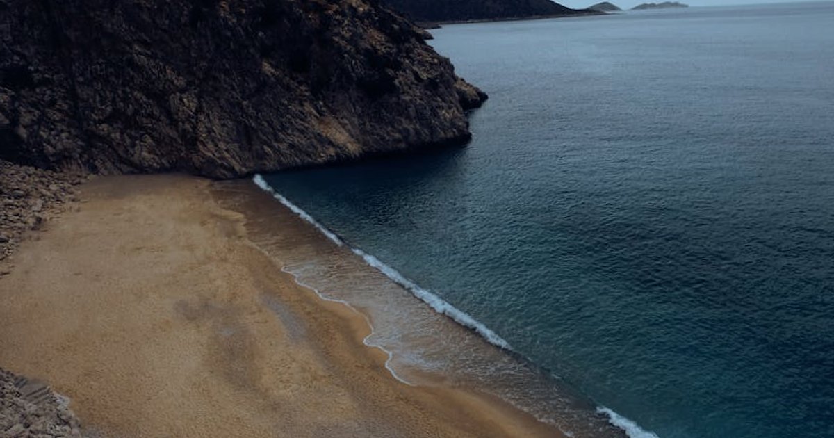 Verborgen parels aan de Turkse kust: rustige stranden ver weg van Bodrum en Antalya